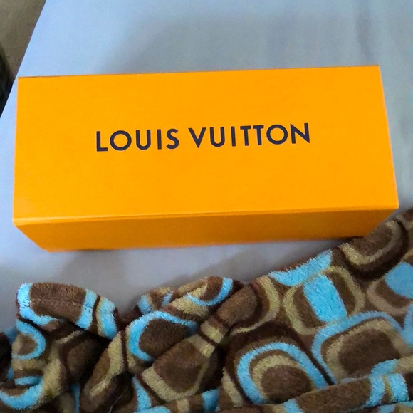 Louis Vuitton Accessories - Empty Louis Vuitton perfume box holder magnetic lid closure